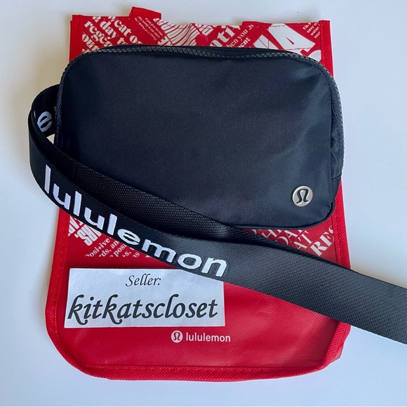 lululemon athletica Handbags - 🆕 BLACK/WHITE WORDMARK LOGO - NWT lululemon everywhere belt bag EBB 1L